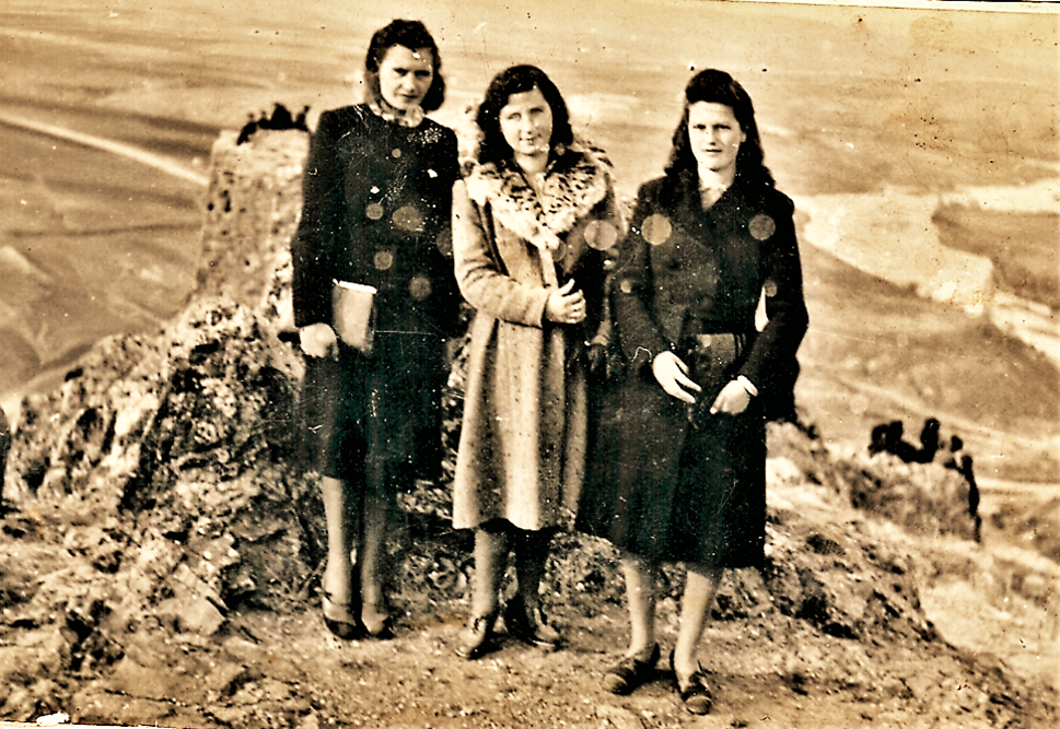 Штипските моми на Исаро во 1928 год