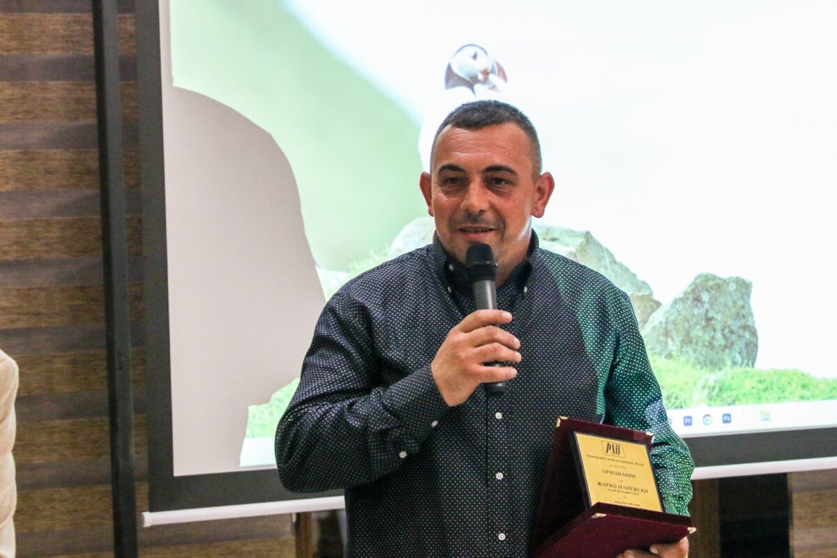 Жарко Илиевски со признанието за најдобар работник во Источниот регион од регионалниот актив на новинари „Исток“